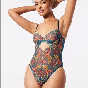 Savage X Fenty Sunchaser Lace Underwire Teddy in Bawdy Blue, L